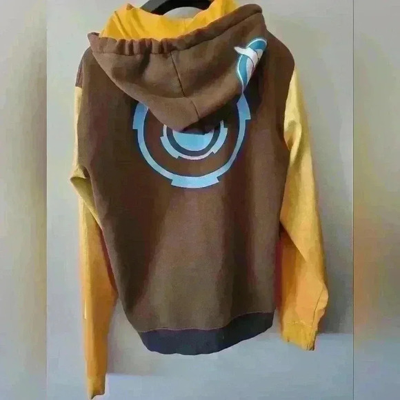 OVERWATCH sweatshirt by Blizzard entertainment.  Size men's medium. - Picture 7 of 9